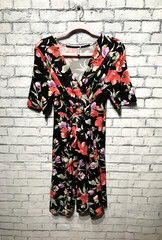 Mother Bee, Women XL, Black/Pink Floral V-Neck Stretch Short Sleeve Tie Dress