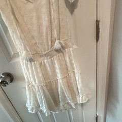 Off White Women&rsquo;s Dress Floral Design V-neck Size Small