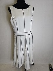 WHITE HOUSE BLACK MARKET FIT & FLARE Black Cream Dress -NWT 14P