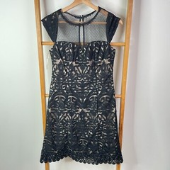 Review Dress Womens 8 Black Lace Overlay Mesh Cap Sleeve Round Neck Knee Length