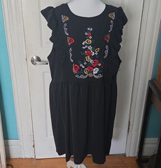 Women’s Black Floral Embroidered A-Line Knee Dress, Keyhole Back, Size M