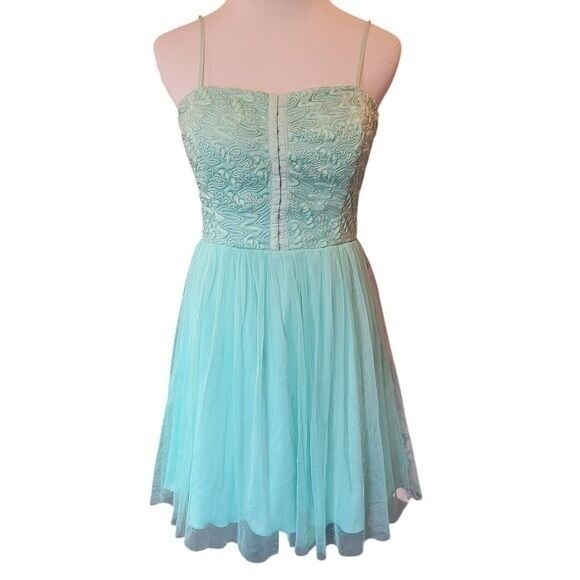 City Triangles Mint Green Lace Tulle Fit Flare Party Dress 9 Metallic Prom Mesh