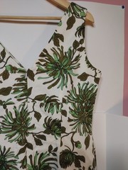 AGB Dress Size 14 White With Floral Print 97% Cotton 3% Spandex