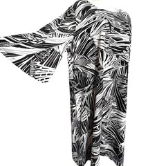 Alexandra Oak Black White 3/4 Bell Sleeve Dress Stretch Flounce NWT Plus Sz XXL