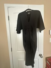 LOVE X DESIGN Black V-Neck Batwing Sleeve Midi Dress with Ruched Front Detail