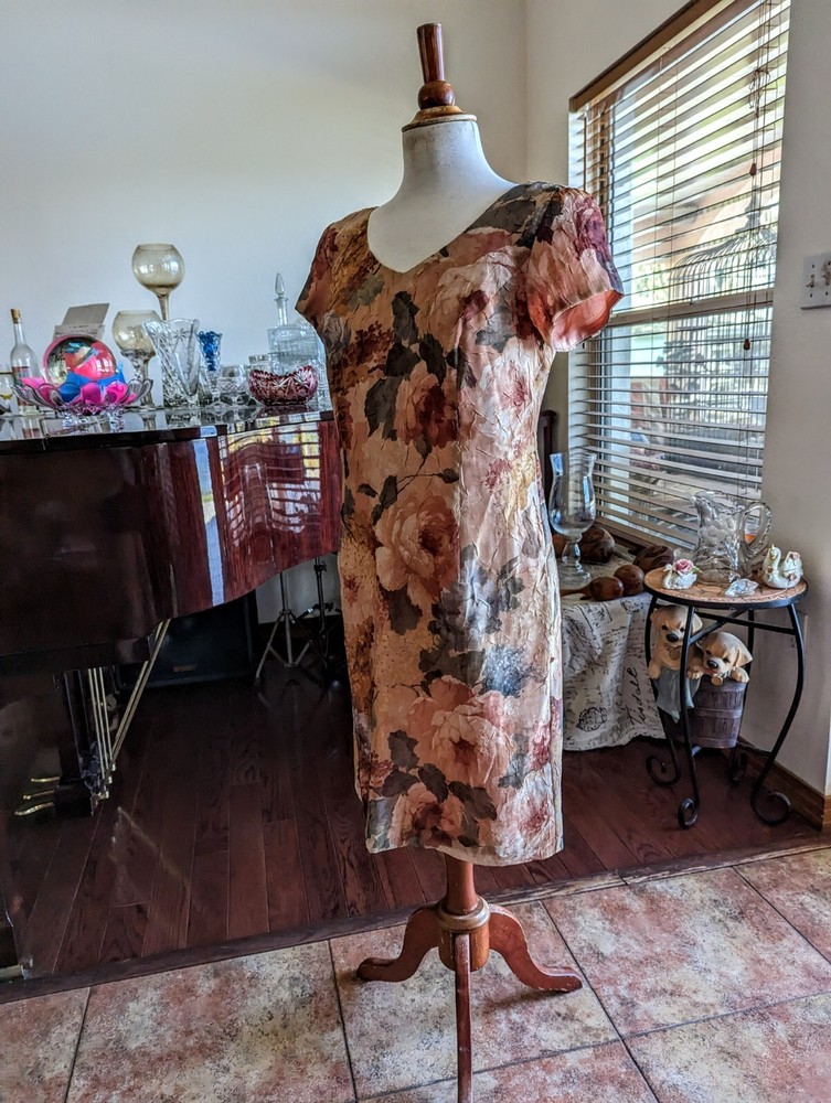 Virgo 11 below the knee fully lined dress