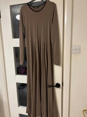 Brown Abaya – Size 50 (Medium/Large) – 120cm Length – Brand New, Never Worn