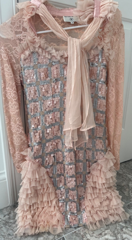 Sendi Vela Stunning peach and Silver sequinned dress laced long sleeves sz small