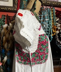 Gorgeous Oaxaca Dress In White Multi Color Embroidery Heavy Open Crochet Sz M/L