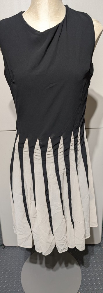 Woman Dress Jade & Juliet Black White Size LG cocktail business NWT (AB9)