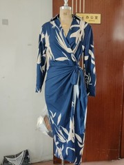 Women&rsquo;s Blue/White Floral Wrap Midi Dress V-Neck Long Sleeve Tie Belted M