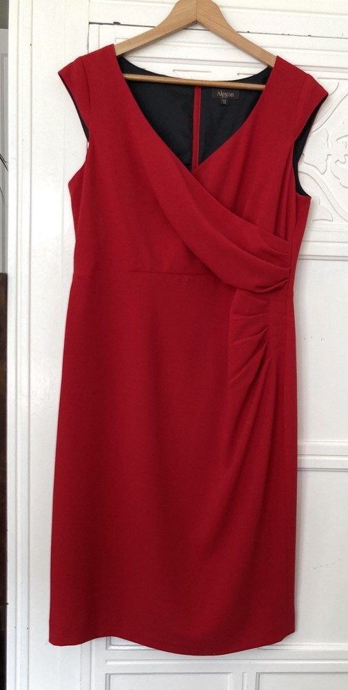ALEXON-Red Fully lined polyester/viscose mix dress. Size: 14 See meas. below