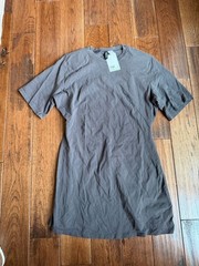 H&M Women’s Short-Sleeve Crew Tee dress in Charcoal Gray