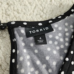 Torrid 4 Black White Dot Surplice Romper Dress Faux Wrap V Neck Short Sleeve
