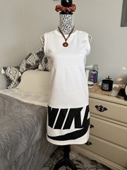NIKE SPORTSWEAR Black & White Logo Athletic Leisure Jersey Dress X-Small