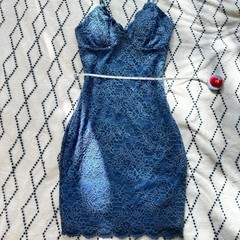 Windsor Lace Bodycon Dress, small