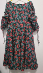 Collectif London Holly Berry Green Red Swing Dress V-Neck XXL / US 20 EXCELLENT