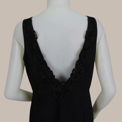 Laundry by Shelli Segal Black Maxi Gown Women’s 14 Rosette Appliqué V-Back