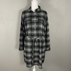 Eddie Bauer Gray Plaid Dress Size 8 Soft Flannel Belted Side Pockets Shirtdress