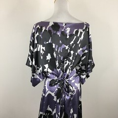 BCBGMAXAZRIA Black Purple White Print Batwing Sleeve Satin Belt Dress sz Medium