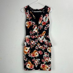 Guess Lace Back Floral Print Sleeveless Mini Peplum Dress Medium Stretch New