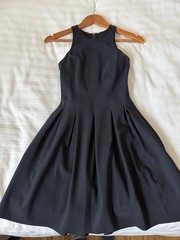 Lululemon Here to There Women’s Black Dress Pockets Travel Fit and Flare 4 S
