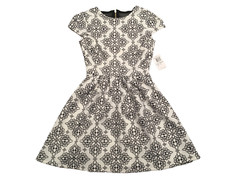 B. Darlin Q9ZYC156 Women&rsquo;s White/Black Sheath Rear Zipper S/S Dress Size 3/4