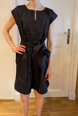 S Calypso belted tunic dress — never worn / excellent condition 100% silk