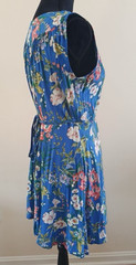 Yumi Kim Women&rsquo;s Blue Sleeveless Floral Print Sleeveless Wrap Mini Dress Size M