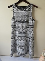 Apt. 9 Size Medium Woman&rsquo;s Black Gray White Sleeveless Summer Dress, exc. cond