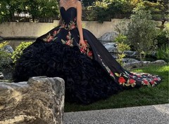 Quinceañera Black Tulle Strapless Sweetheart Red Floral Embroidered Long Gown