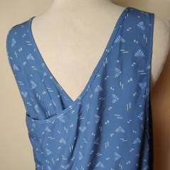 Mountain And Isles Dress Size Large Drawstring Pockets Stretch Lightweight