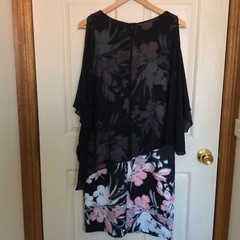 TEABERRY ANGLE CHIFFON OVERLAY WITH PINK/GREY FLORAL DRESS SIZE 8