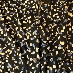 NWT- Ava & Grace Breast Pockets Silver Stud Accent Matching Buttons Button Down