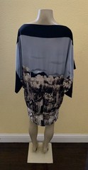 BCBGMAXAZRIA Size Medium Architecture Print Batwing/Dolman Sleeve Tunic Dress