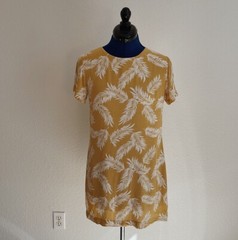 Olivaceous Yellow & White Leaf Patterned Crew Neck Mini Shift Dress Sz Small