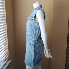 HUDSON Two-Toned Distressed Button-Down Sleeveless Denim Dress SIZE: M