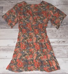 Rewind Short Sleeve V-neck A-line Dress size L large – Floral/Flowers B