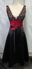 Laundry Multicolor Lace Bodice Tie Wast Formal Maxi Dress Size 2 NWT
