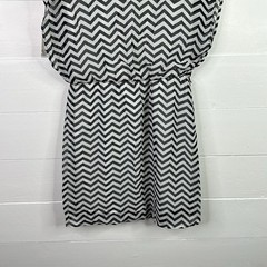 BONGO Black White Chevron Cap Sleeve Empire Waist Knee Length Dress Size Small