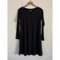 Wool& Margo Long Sleeve Shift Dress XS Black Merino Wool Classic Travel Pockets