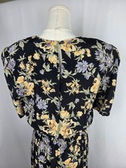 Vtg 80s Casual Corner Dark Floral Maxi Dress Sz 8 Belt Cottagecore Boho Rayon