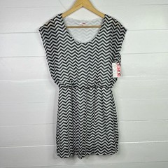 BONGO Black White Chevron Cap Sleeve Empire Waist Knee Length Dress Size Small
