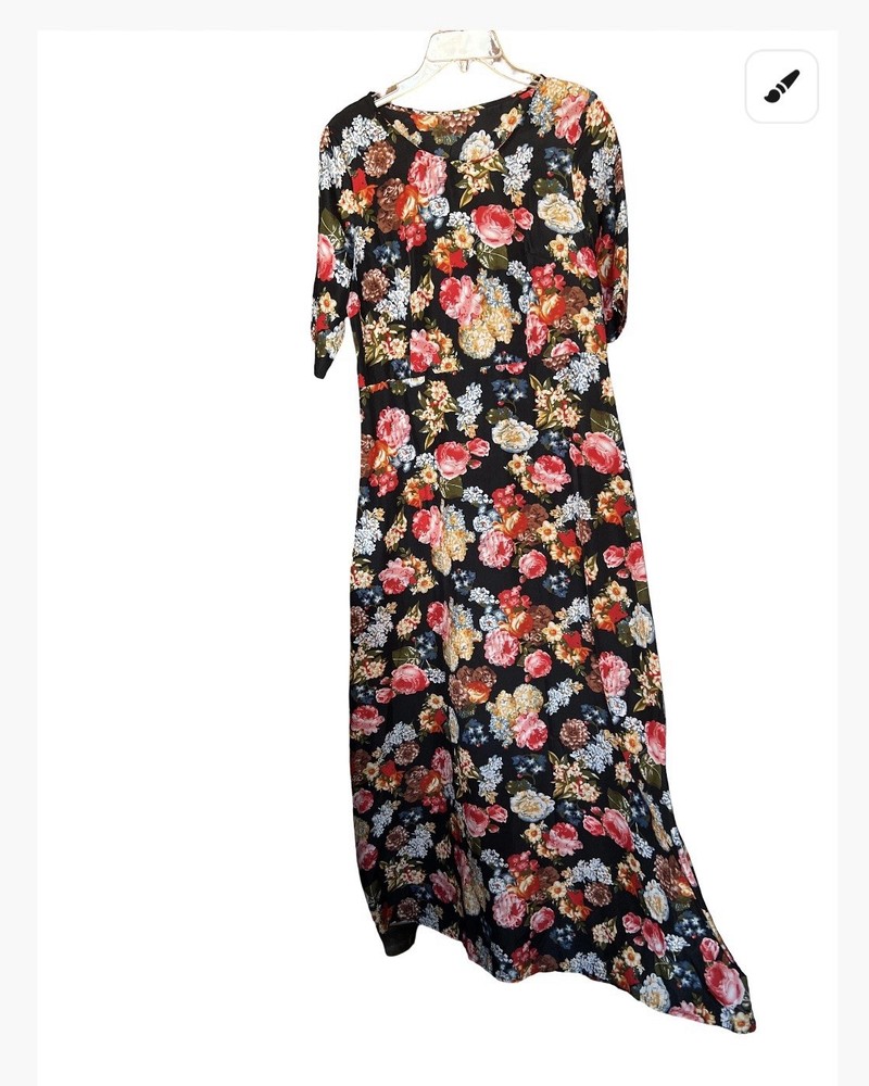 Beautiful Floral Maxi Dress! Size XL Please check measurements
