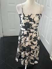 Nine West Black Beige Floral Fit & Flare Dress Size 8 Spaghetti Strap Pleated