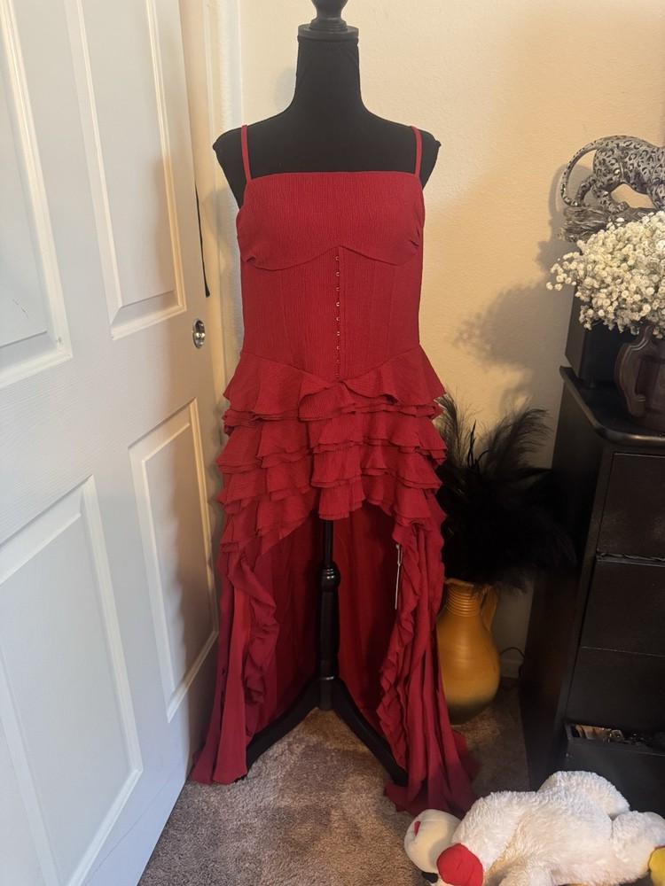 Women&rsquo;s Red Solid Square Neck Sleeveless Ruffle Lace-Up Back Hi-Low Dress L