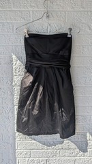 Twenty One strapless short black party dress Small waist tie with pockets