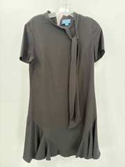 Pre-Owned CeCe Black Size 8 Knee Length Short Sleeve Dress