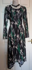 Lovely stretch fabric asymmetric hem lined lightweight midi Dress sz 12