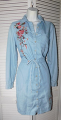 a.n.a. Size M Blue Denim Tie Waist Floral Embroidery Buttondown Womens Dress